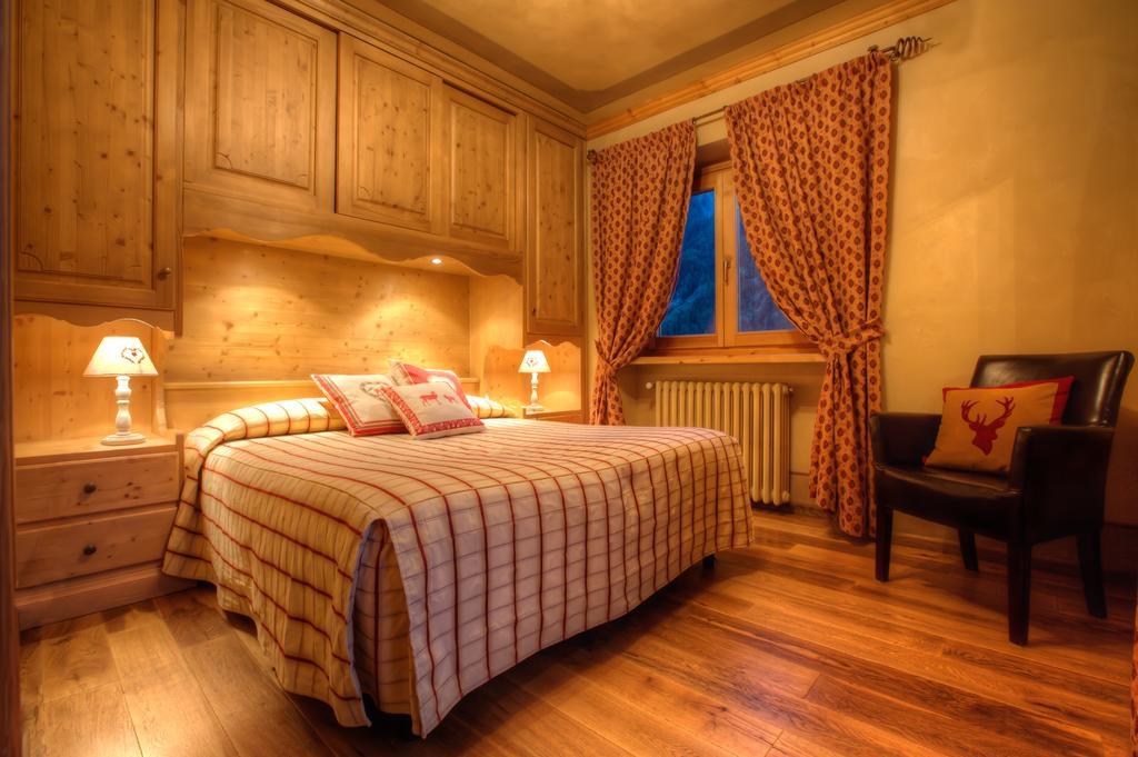B&B Residence Checrouit Courmayeur Exterior foto