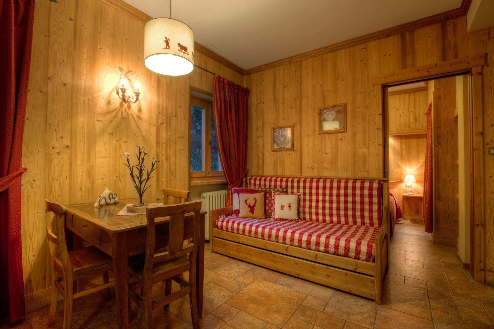 B&B Residence Checrouit Courmayeur Exterior foto