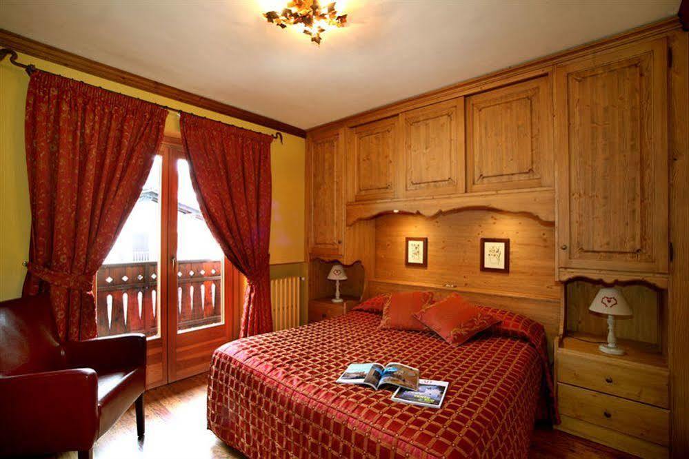 B&B Residence Checrouit Courmayeur Exterior foto