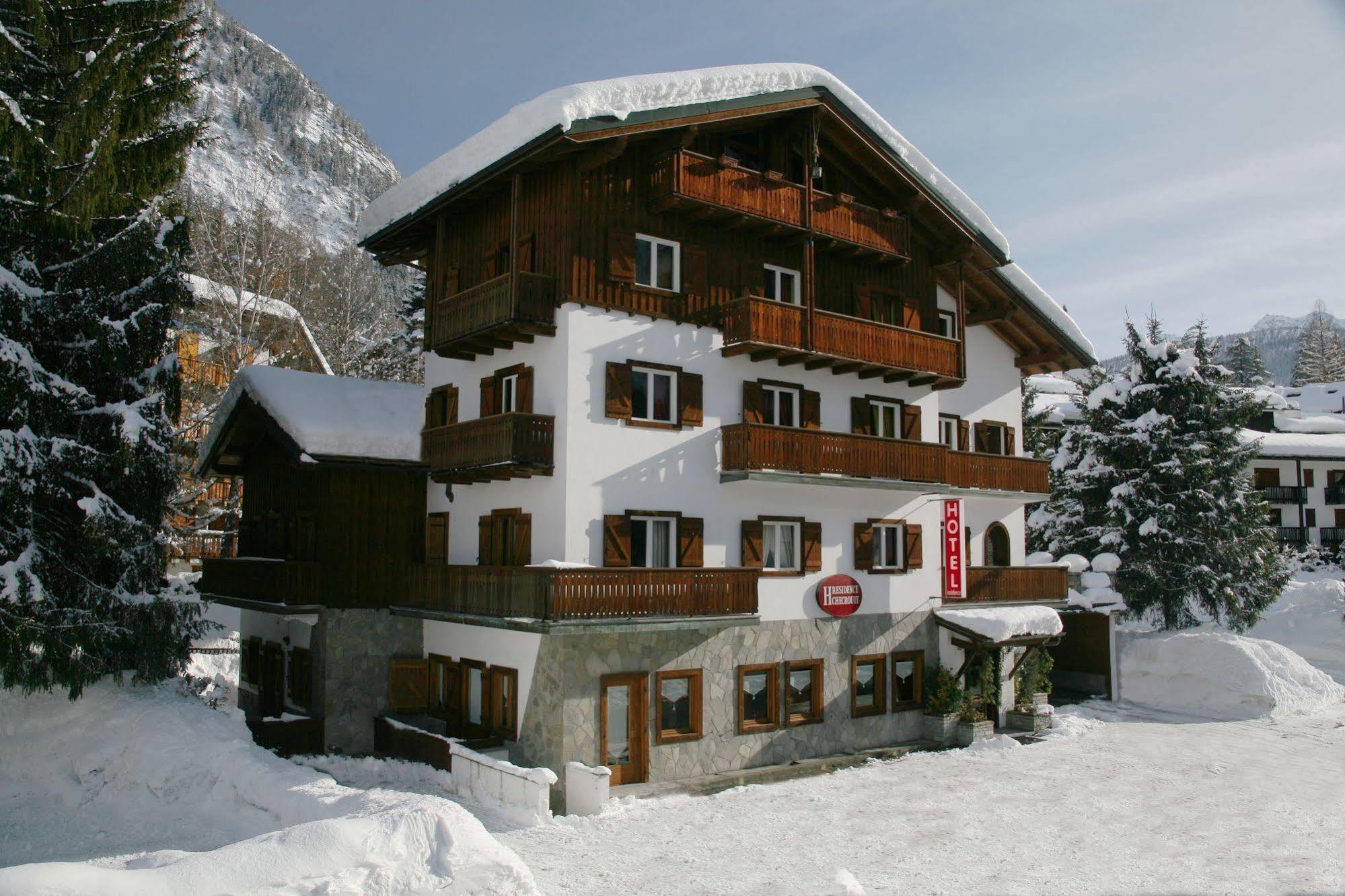 B&B Residence Checrouit Courmayeur Exterior foto