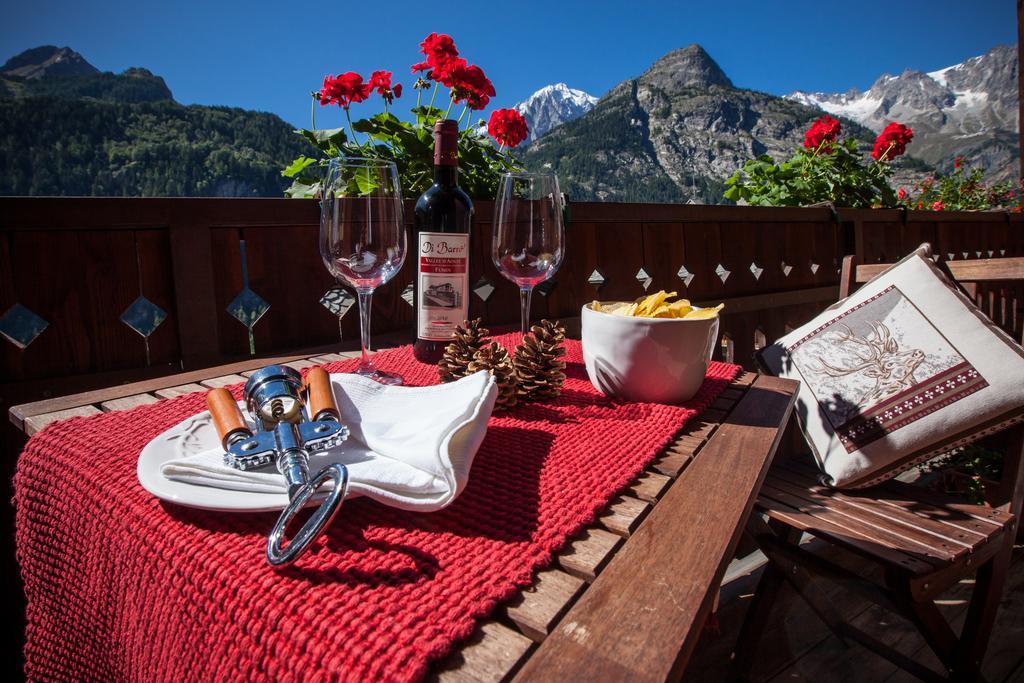 B&B Residence Checrouit Courmayeur Exterior foto
